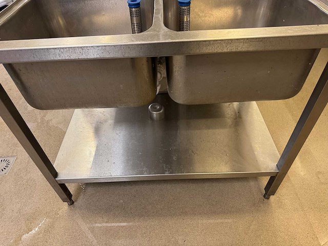 Spoeltafel met voorspoeldouche - afbeelding 4 van  6