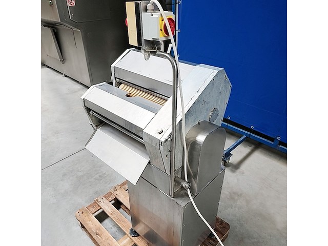 Spomasz - afbeelding 2 van  6