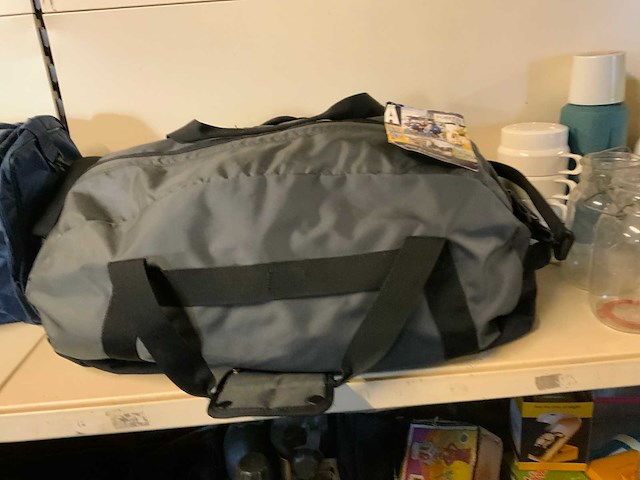 Sport en reistassen (8x) - afbeelding 2 van  7