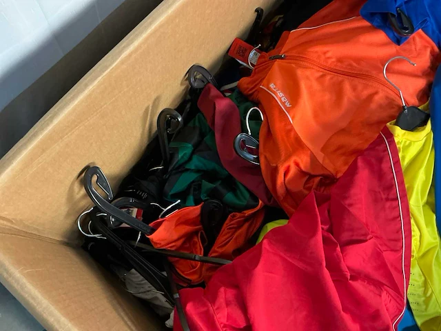 Sport kleding pallet - afbeelding 5 van  5