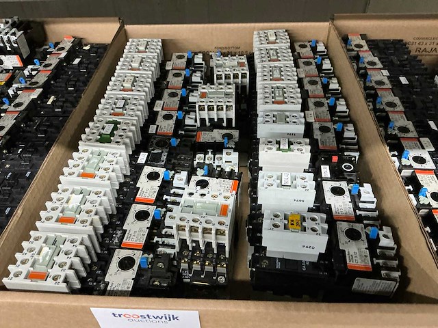 Sprecher+schuh ct 3-12 divers schakelmateriaal - afbeelding 2 van  11