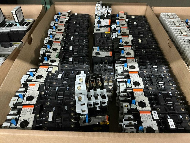 Sprecher+schuh ct 3-12 divers schakelmateriaal - afbeelding 11 van  11