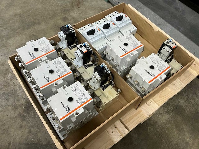 Sprecher+schuh divers schakelmateriaal - afbeelding 1 van  10