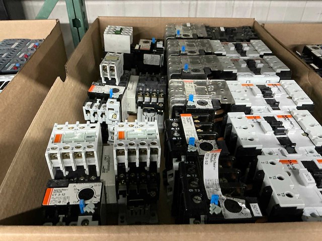 Sprecher+schuh divers schakelmateriaal - afbeelding 2 van  10