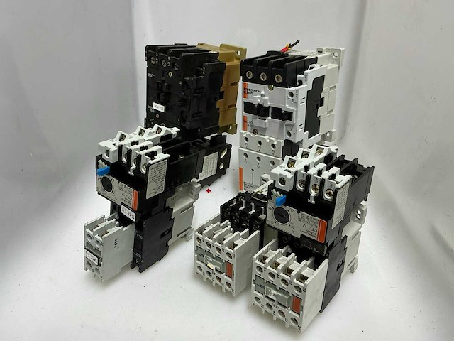 Sprecher+schuh divers schakelmateriaal - afbeelding 3 van  10