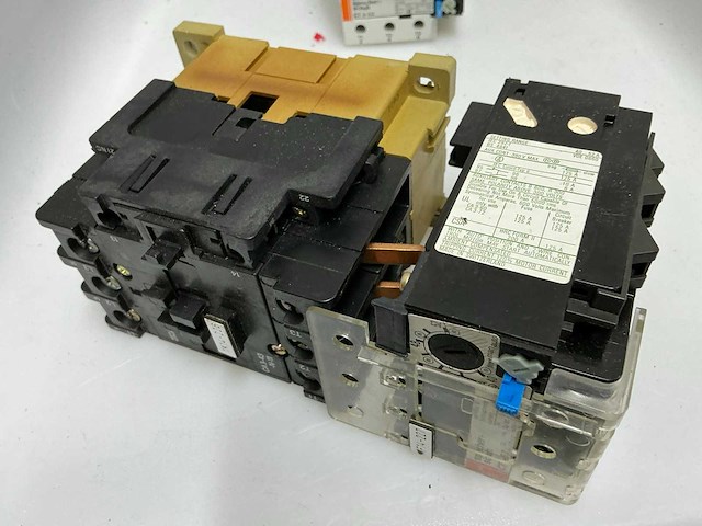 Sprecher+schuh divers schakelmateriaal - afbeelding 7 van  10