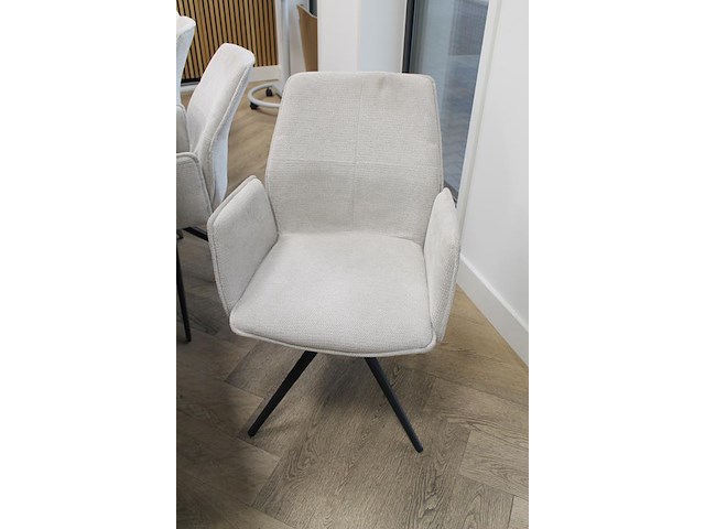 Spreektafel met 6 gestoffeerde draaibare kuipstoelen. tafelafmeting 230 x 100 x 78 cm. - afbeelding 3 van  4