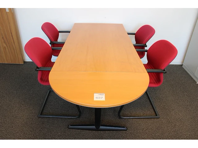 Spreektafel met vier sledestoelen bordeaux gestoffeerd. afmeting tafel 200 x 80 cm. hoogte 74 cm - afbeelding 1 van  4