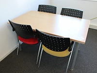 Spreektafel met vier stoelen bum made in italy. afmeting tafel 140 x 80 cm. hoogte 72 cm - afbeelding 2 van  5