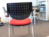 Spreektafel met vier stoelen bum made in italy. afmeting tafel 140 x 80 cm. - afbeelding 5 van  5