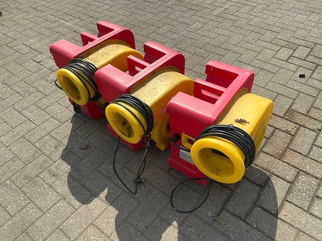 Springkussen blower 2hp (3x) - afbeelding 1 van  4