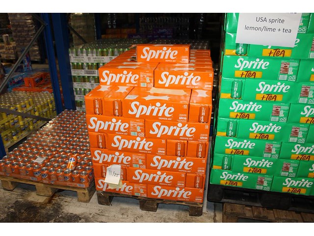 Sprite tropical mix. 122 trays a 12 blikken 0,33l. totaal 1464 blikken. tht 11-25. bod is inclusief 219,60 ... - afbeelding 1 van  2