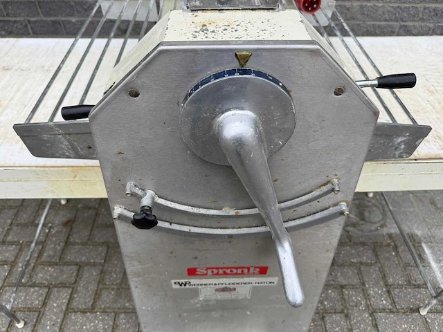 Spronk - werner & pfleiderer-haton - uitrolmachine - afbeelding 4 van  5
