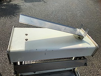 Spronk broodsnijmachine met nieuwe messen - afbeelding 7 van  8