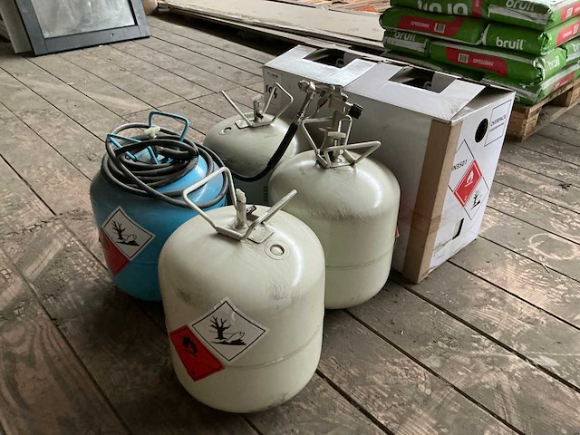 Spuitbus lijmspray (6x) - afbeelding 1 van  6