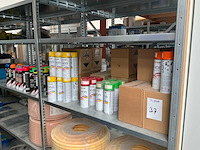 Spuitbussen (133x) - afbeelding 1 van  4