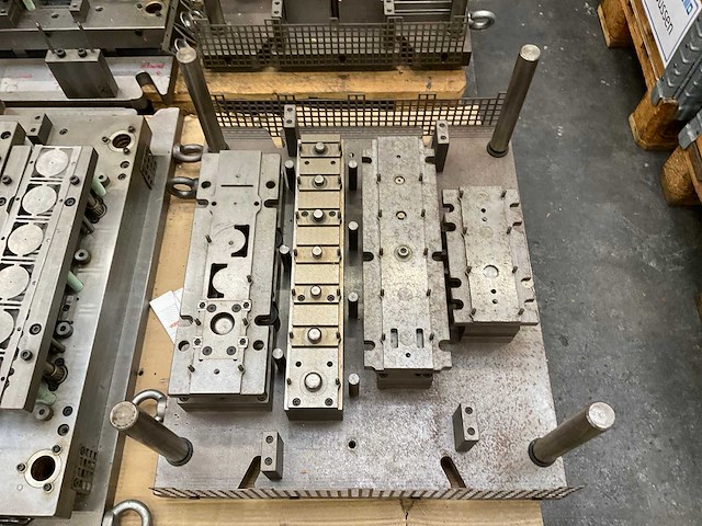 Spuitgietmatrijs (4x) - afbeelding 8 van  10