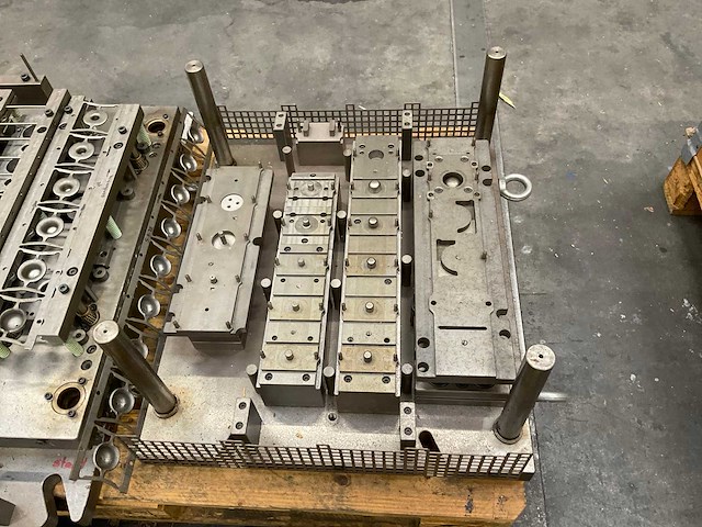 Spuitgietmatrijs (4x) - afbeelding 10 van  10