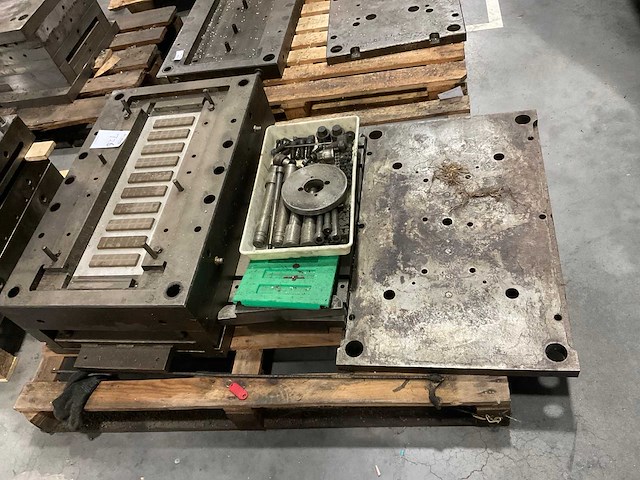 Spuitgietmatrijs huis en delen - afbeelding 3 van  4