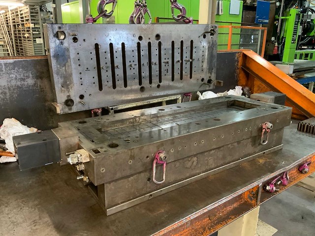 Spuitgietmatrijs huis - afbeelding 1 van  5