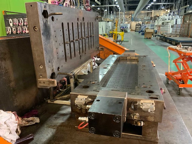 Spuitgietmatrijs huis - afbeelding 2 van  5