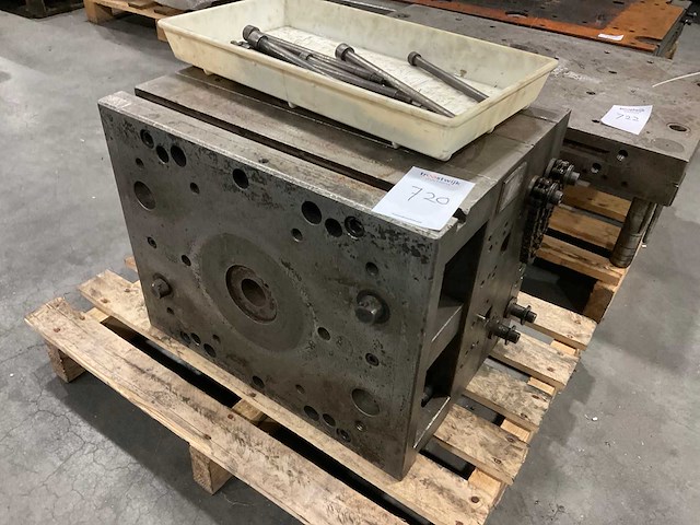 Spuitgietmatrijs huis - afbeelding 1 van  4