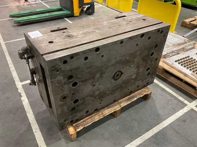 Spuitgietmatrijs huis - afbeelding 3 van  5