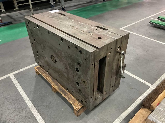 Spuitgietmatrijs huis - afbeelding 4 van  5