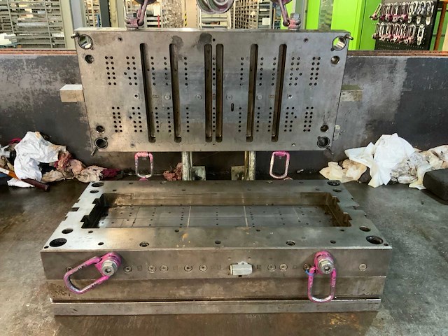 Spuitgietmatrijs - afbeelding 2 van  3