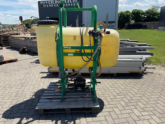 Spuitinstallatie - afbeelding 1 van  8