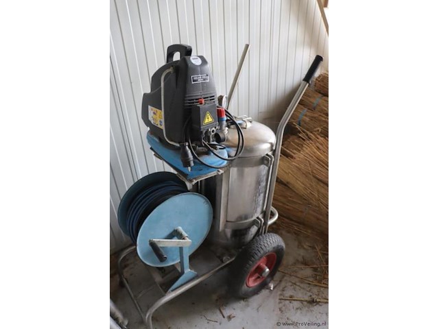 Spuitmachine v.v. airpress compressor type h200/6, tank & verlengkabelhaspel - afbeelding 4 van  11