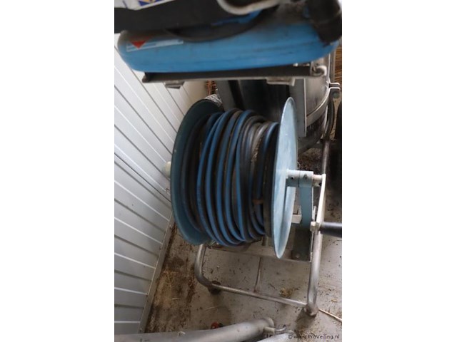 Spuitmachine v.v. airpress compressor type h200/6, tank & verlengkabelhaspel - afbeelding 5 van  11