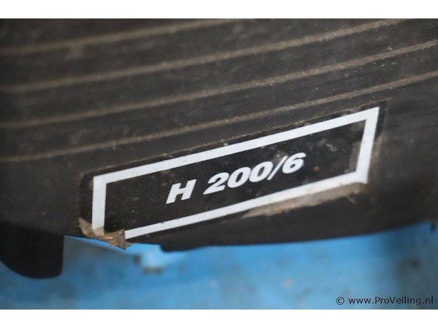 Spuitmachine v.v. airpress compressor type h200/6, tank & verlengkabelhaspel - afbeelding 7 van  11