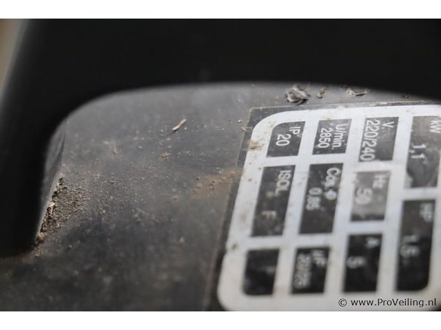 Spuitmachine v.v. airpress compressor type h200/6, tank & verlengkabelhaspel - afbeelding 9 van  11