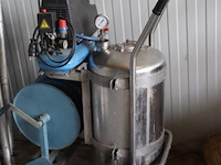 Spuitmachine v.v. airpress compressor type h200/6, tank & verlengkabelhaspel - afbeelding 1 van  11