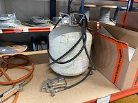 Spuitpistool - afbeelding 1 van  2