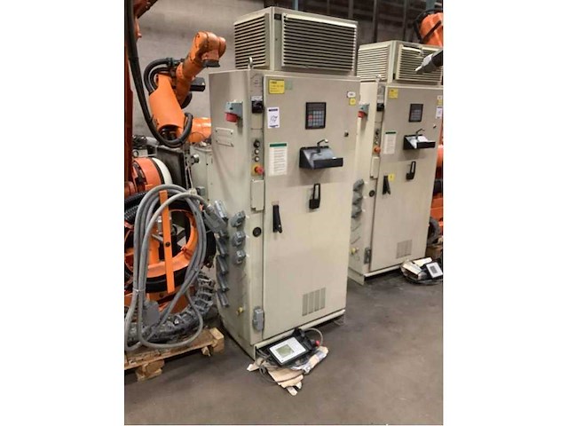 Spuitrobot - afbeelding 10 van  10