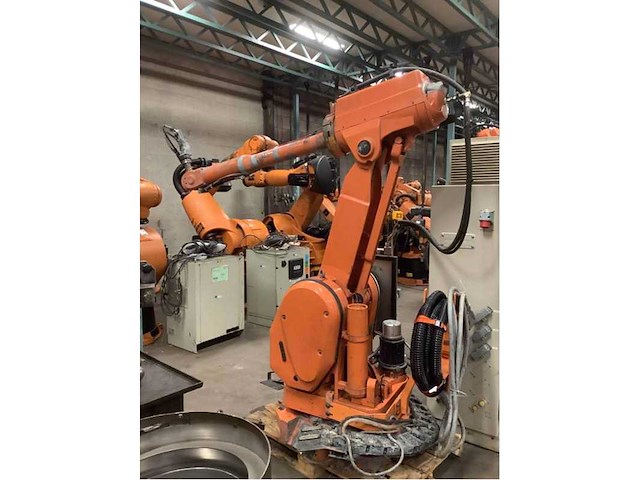 Spuitrobot - afbeelding 1 van  3