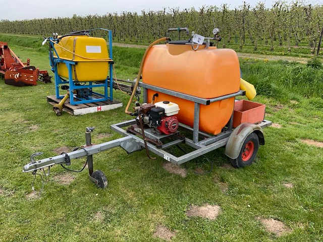 Spuitwagen - afbeelding 1 van  4