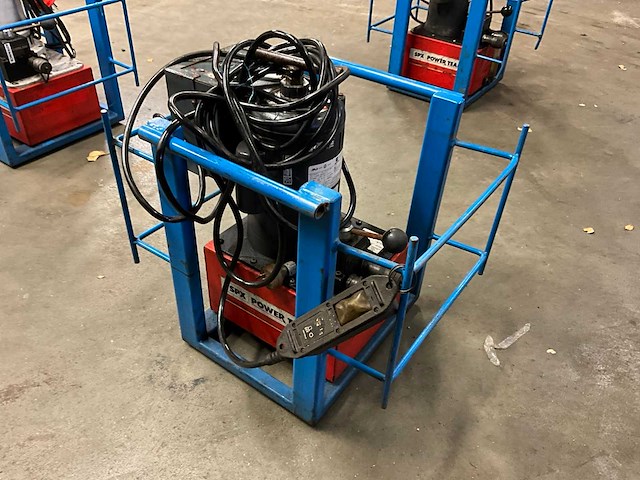 Spx powerteam pe464-50-220 hydraulisch aggregaat - afbeelding 2 van  6