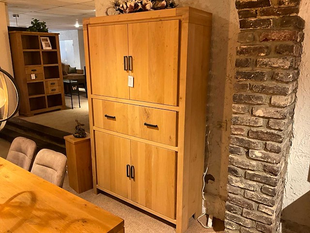 Square eiken opbergkast - afbeelding 1 van  10