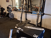 Squatrek met halterrek en fitnessbank o.a. powerhouse - afbeelding 1 van  15