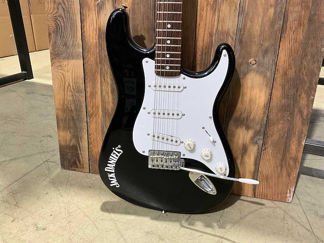 Squier jack daniels fender stratocaster gitaar elektrisch - afbeelding 3 van  5