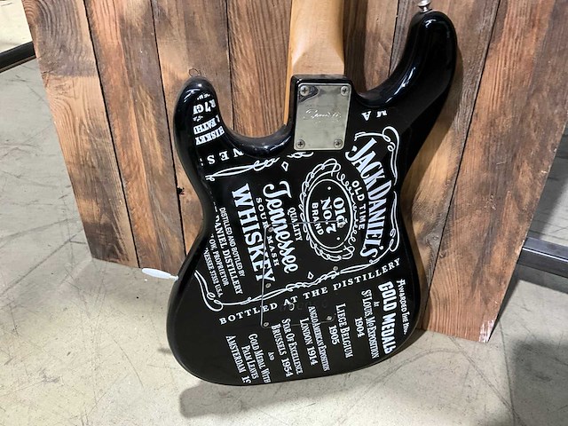 Squier jack daniels fender stratocaster gitaar elektrisch - afbeelding 5 van  5