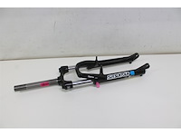 Sr suntour xce28 210 mm 9 x 100 mm 40 verende voorvork zilver - afbeelding 2 van  3