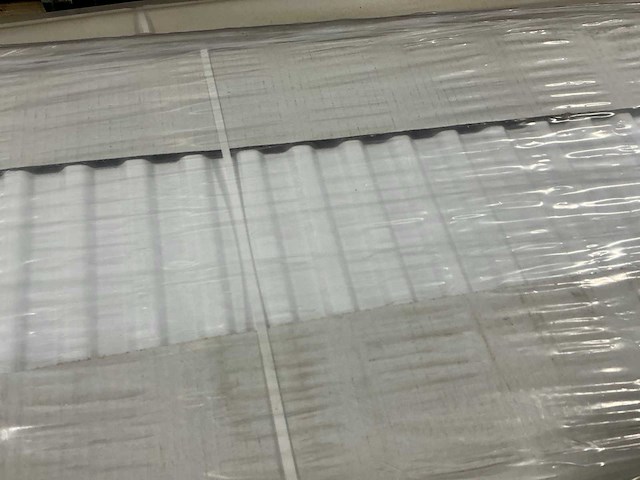 Srg eb9 / type 11 / 4 connections/ naked all in radiator (13x) - afbeelding 2 van  3