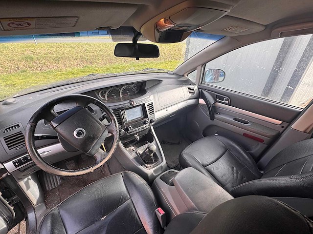 Ssangyong - rodius - personenauto - afbeelding 14 van  22