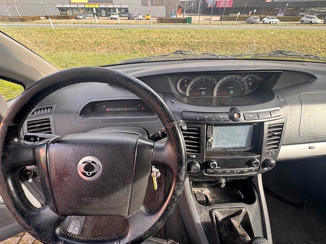 Ssangyong - rodius - personenauto - afbeelding 15 van  22