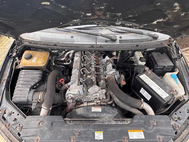 Ssangyong - rodius - personenauto - afbeelding 7 van  22