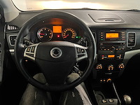 Ssangyong korando 2.0 xdi quartz 4wd, 5-zrb-33 - afbeelding 7 van  21